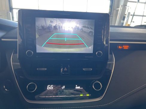 Used 2022 Toyota Corolla SE image 11