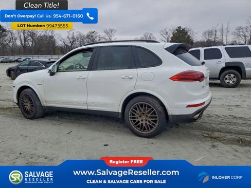 Used 2017 Porsche Cayenne S image 3