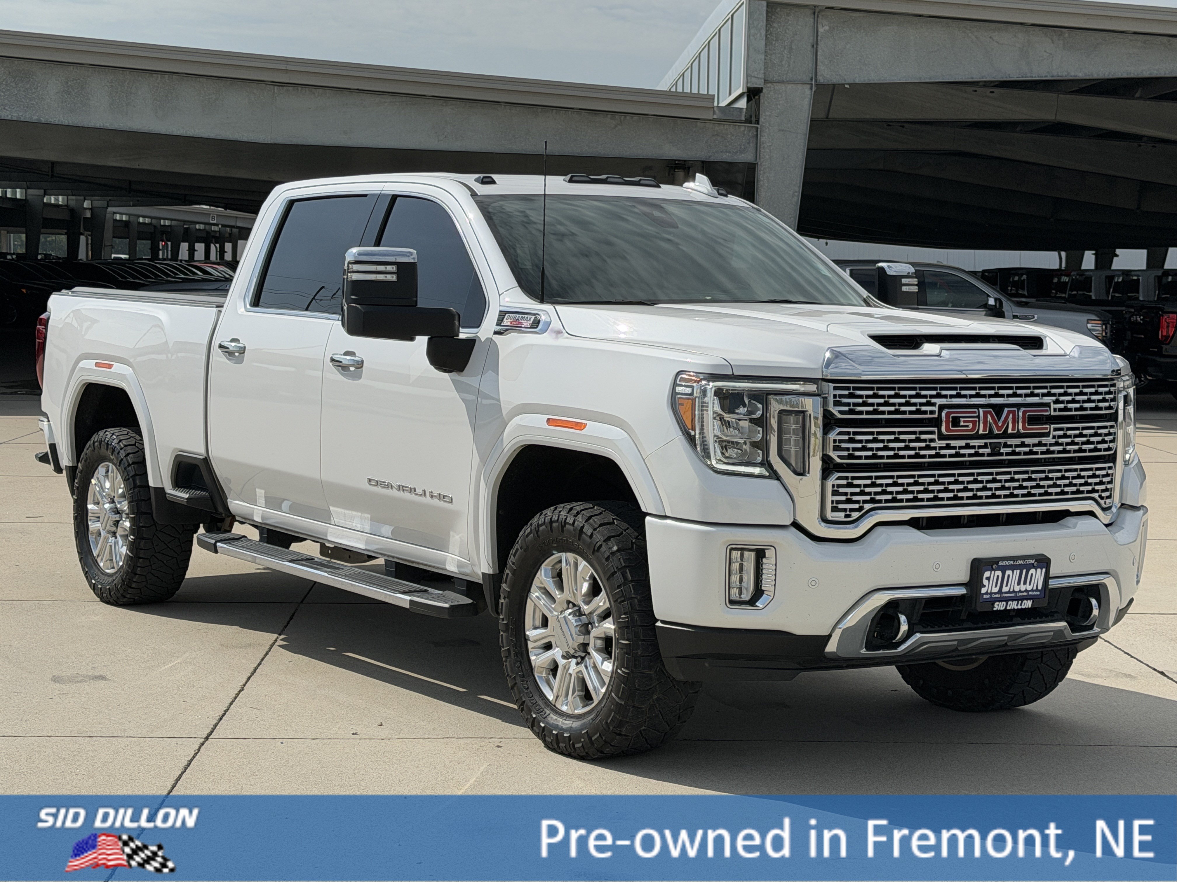 Used 2021 GMC Sierra 2500 Denali AWD/4WD image 2