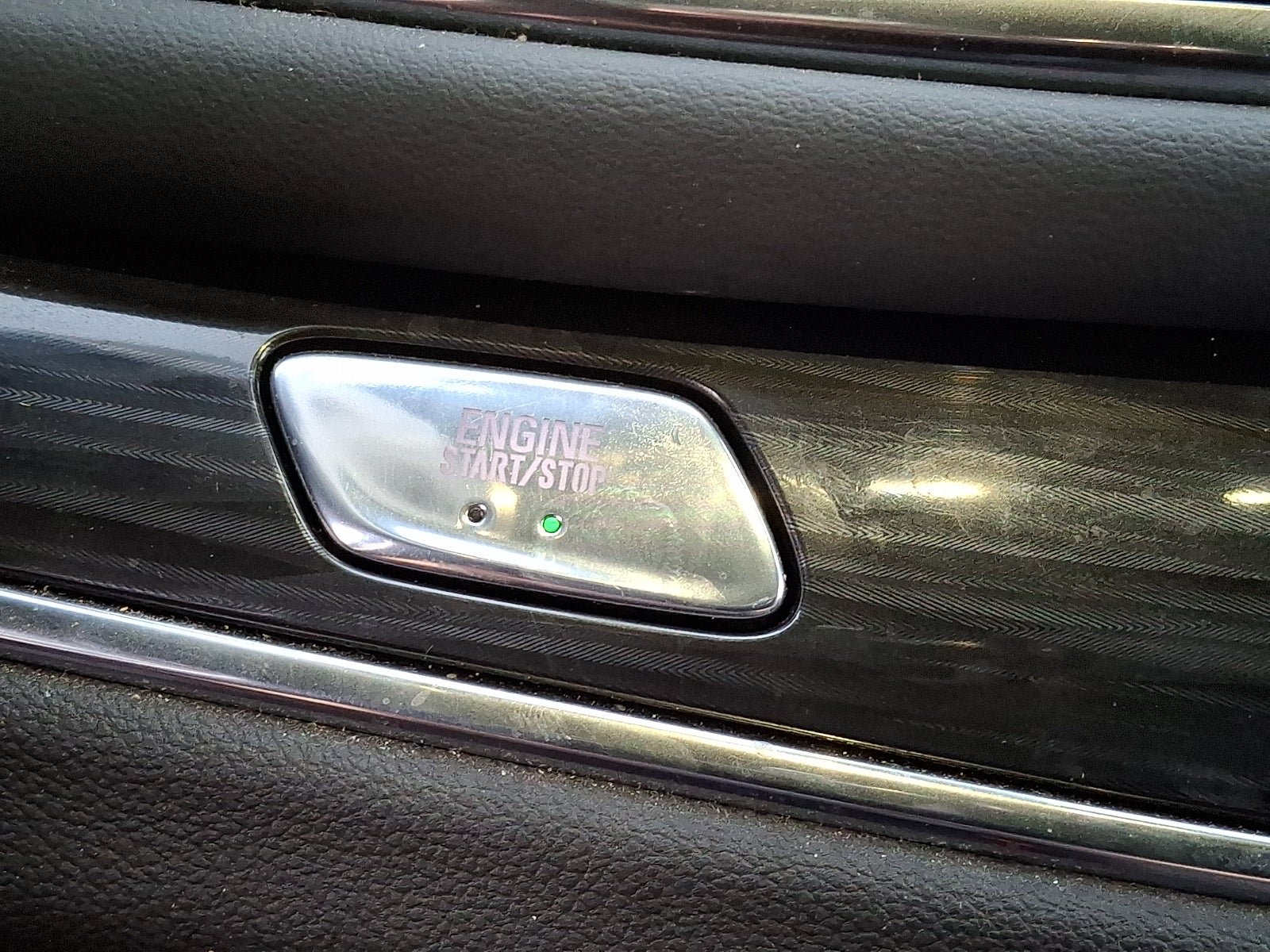 Used 2024 Buick Enclave Essence FWD image 24