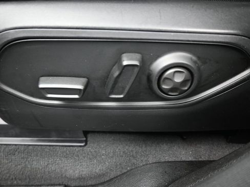 Used 2021 Jeep Grand Cherokee L Laredo image 33