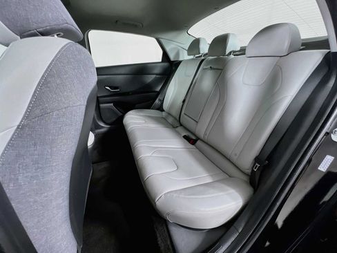 Certified 2023 Hyundai Elantra Limited FWD image 26