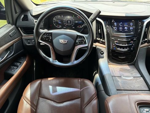 Certified 2019 Cadillac Escalade Luxury w/ LPO, Escalade Noir Package RWD image 21