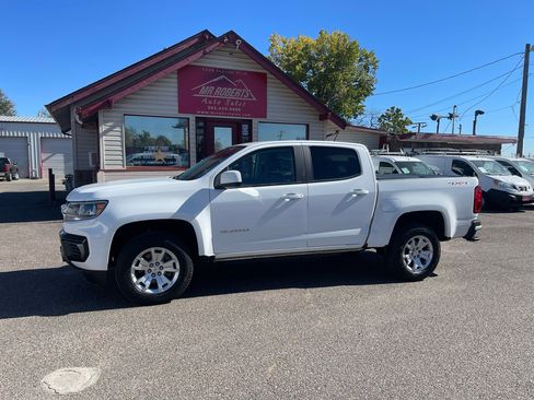 Used 2022 Chevrolet Colorado LT w/ Safety Package image 5