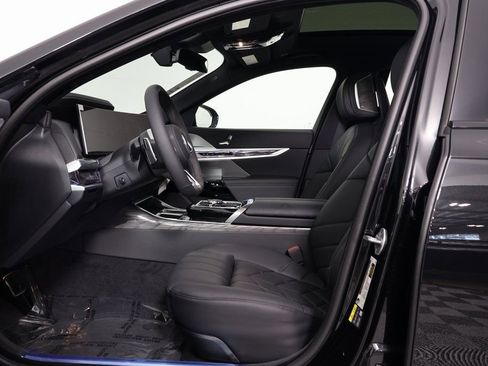 Used 2026 BMW i7 eDrive50 w/ M Sport Package RWD image 5