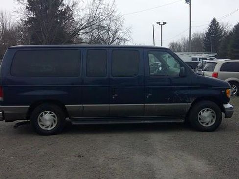 Used 2002 Ford E-150 and Econoline 150 Wagon image 7