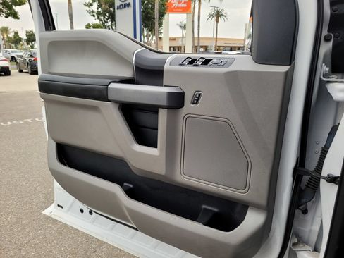 Used 2018 Ford F150 XLT RWD image 32