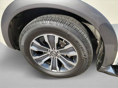 Used 2018 Nissan Armada SL w/ Premium Package RWD image 9
