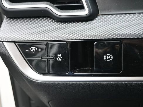 Used 2024 Kia Sportage LX image 33