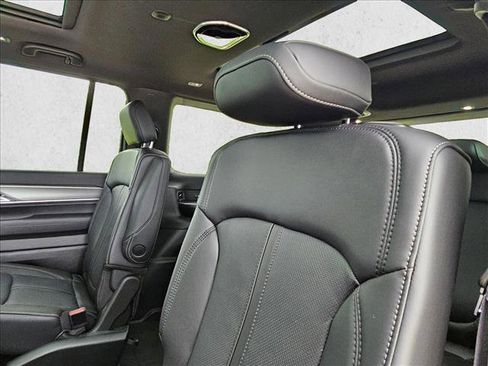 New 2026 Jeep Grand Wagoneer 4WD image 16