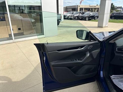Used 2022 Maserati Levante GT AWD/4WD image 22