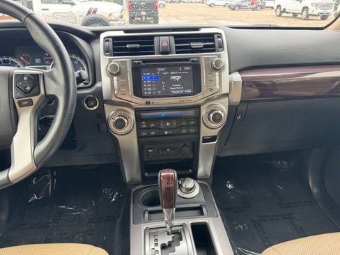 Used 2018 Toyota 4Runner Limited AWD/4WD image 2