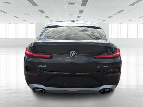 Certified 2025 BMW X4 xDrive30i image 4