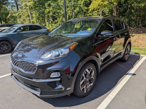 Used 2022 Kia Sportage EX w/ EX Technology Package FWD image 2
