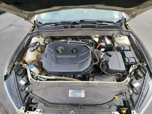 Used 2017 Ford Fusion SE w/ Fusion SE Technology Package image 21