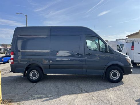 Used 2018 Mercedes-Benz Sprinter 2500 image 5