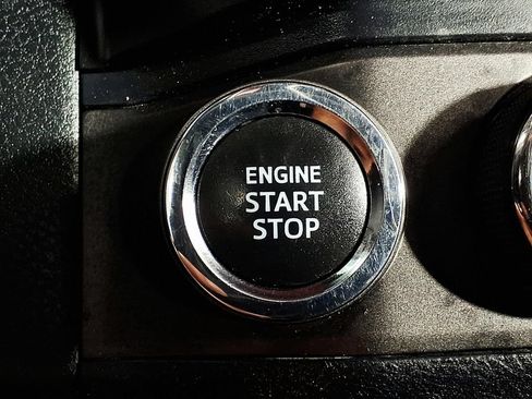 Used 2020 Toyota Tacoma TRD Sport AWD/4WD image 17