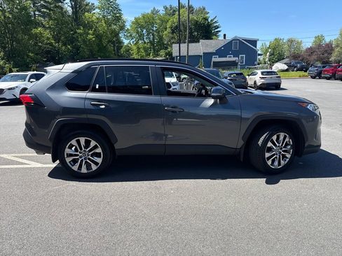 Used 2021 Toyota RAV4 XLE Premium AWD/4WD image 6