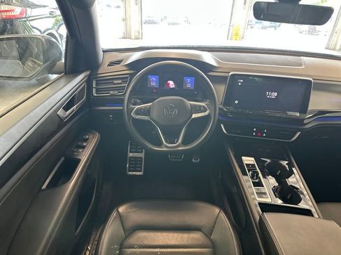 Used 2025 Volkswagen Atlas Cross Sport SEL R-Line AWD/4WD image 2