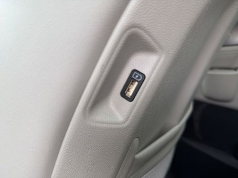 Used 2023 Kia Sorento SX image 32