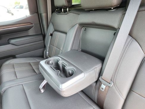 Used 2024 Chevrolet Silverado 1500 High Country w/ High Country Premium Package AWD/4WD image 30