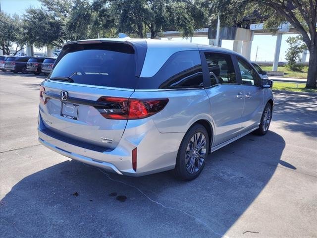 New 2026 Honda Odyssey Touring image 10