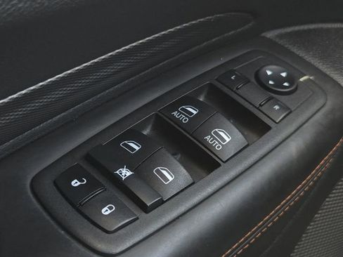 Used 2022 Dodge Durango R/T w/ Blacktop Package AWD/4WD image 28