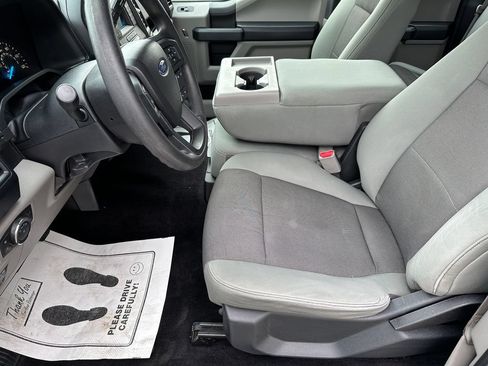 Used 2015 Ford F150 XL w/ Equipment Group 101A Mid AWD/4WD image 16