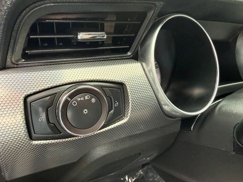 Used 2019 Ford Mustang Coupe w/ Equipment Group 101A RWD image 31