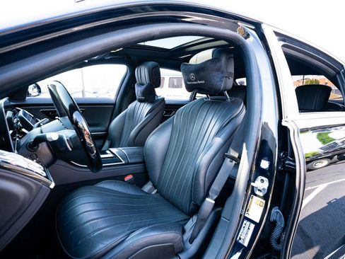 Used 2022 Mercedes-Benz S 500 4MATIC w/ AMG Line Package image 30