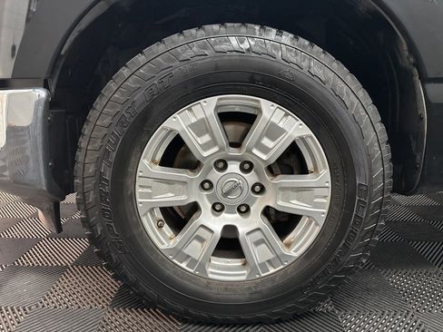 Used 2017 Nissan Titan SV image 30
