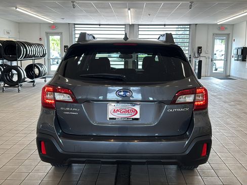 Used 2018 Subaru Outback 2.5i Limited AWD/4WD image 6