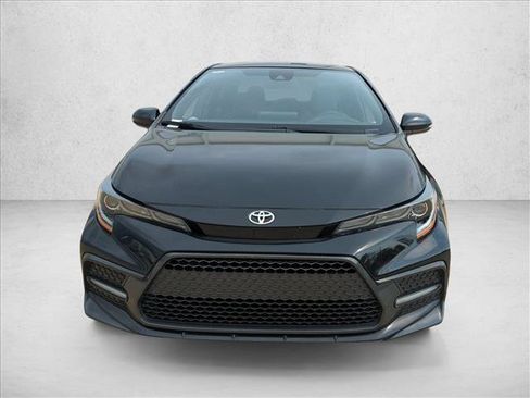 Used 2022 Toyota Corolla SE w/ SE Premium Package FWD image 2
