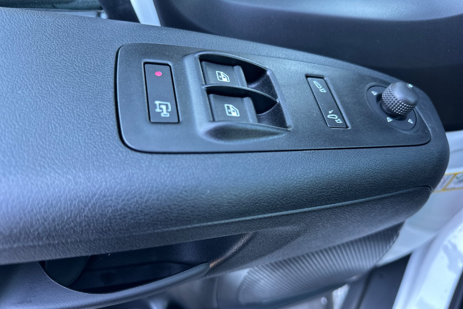 New 2027 RAM ProMaster 1500 w/ Safety Group FWD image 11