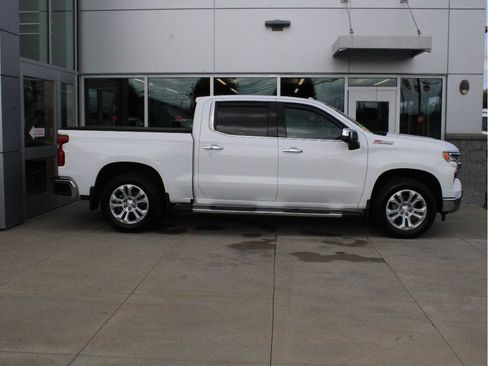 Used 2022 Chevrolet Silverado 1500 LTZ w/ LTZ Premium Package AWD/4WD image 4