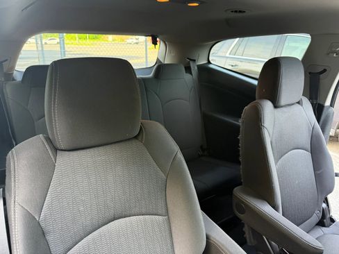 Used 2016 Chevrolet Traverse LT w/ Style and Technology Package AWD/4WD image 17