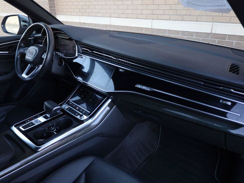 Used 2019 Audi Q8 Premium w/ Convenience Package AWD/4WD image 31