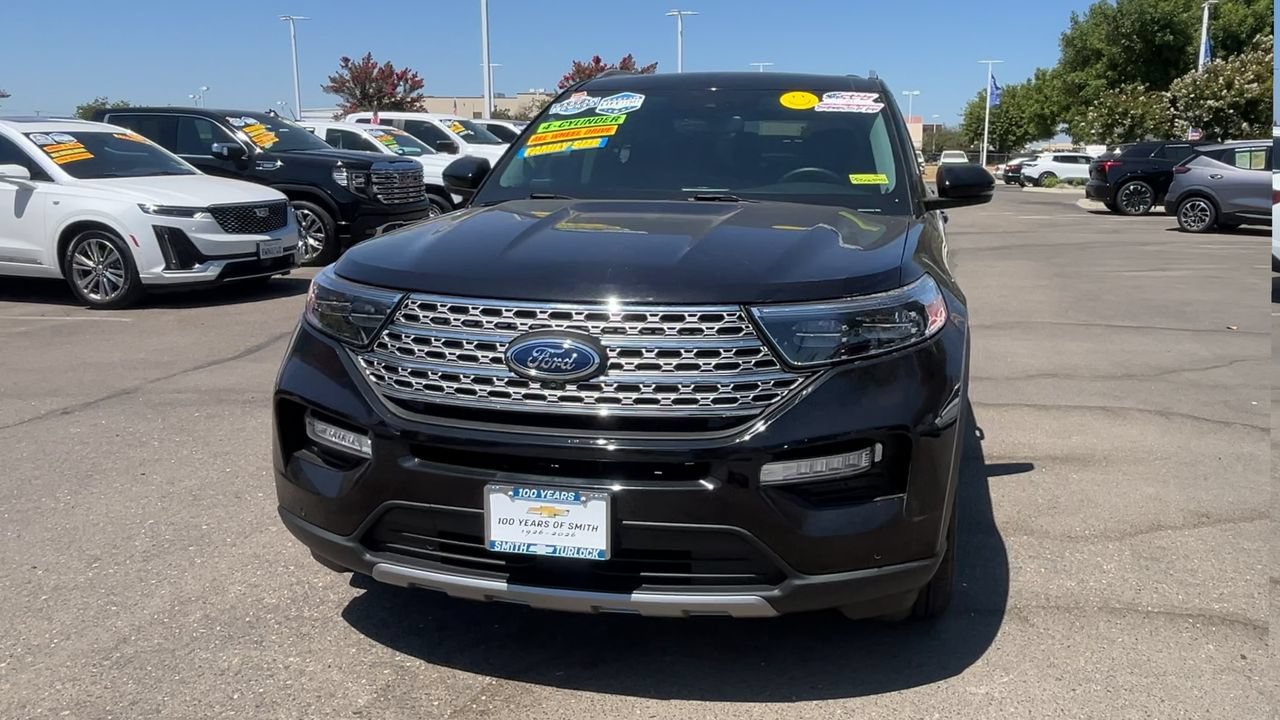 Used 2024 Ford Explorer Limited w/ Equipment Group 301A AWD/4WD image 2