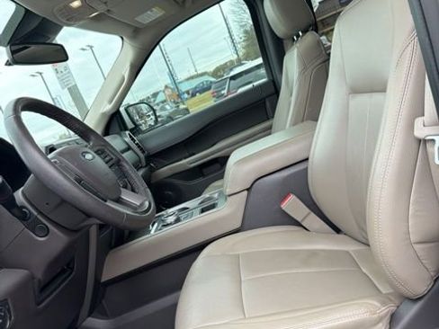 Used 2020 Ford Expedition XLT w/ Equipment Group 202A image 12