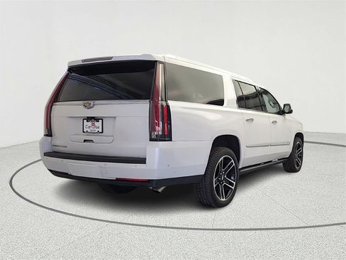 Used 2017 Cadillac Escalade ESV Platinum image 7