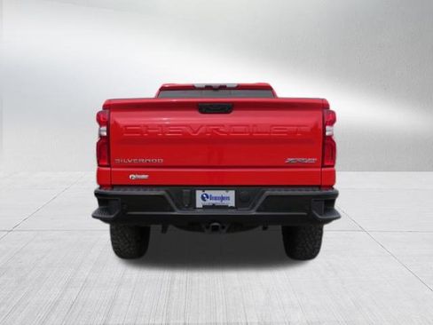 Used 2022 Chevrolet Silverado 1500 ZR2 w/ Technology Package image 4