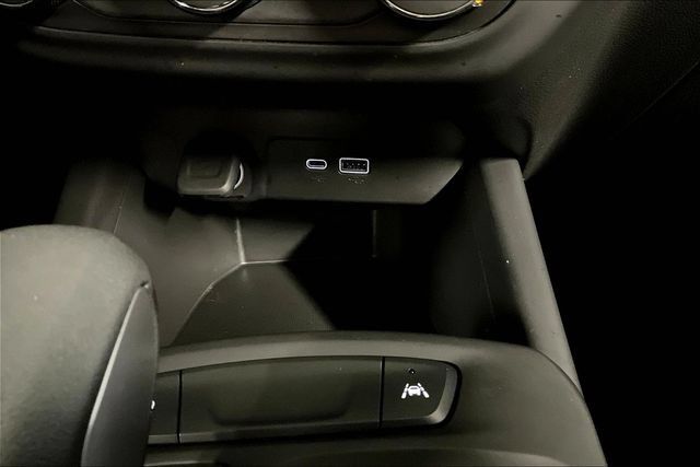 Used 2026 Chevrolet Trax LS w/ LS Convenience Package FWD image 15
