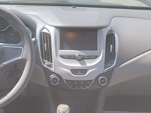 Used 2017 Chevrolet Cruze LS image 9