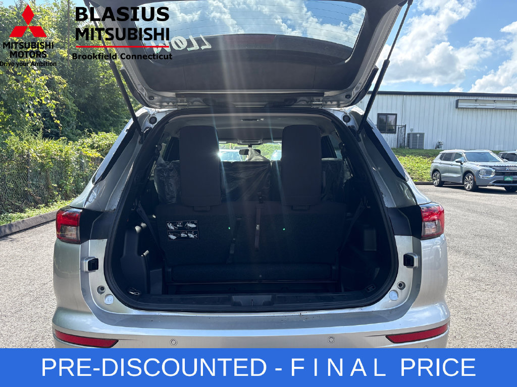 Used 2025 Mitsubishi Outlander ES AWD/4WD image 48