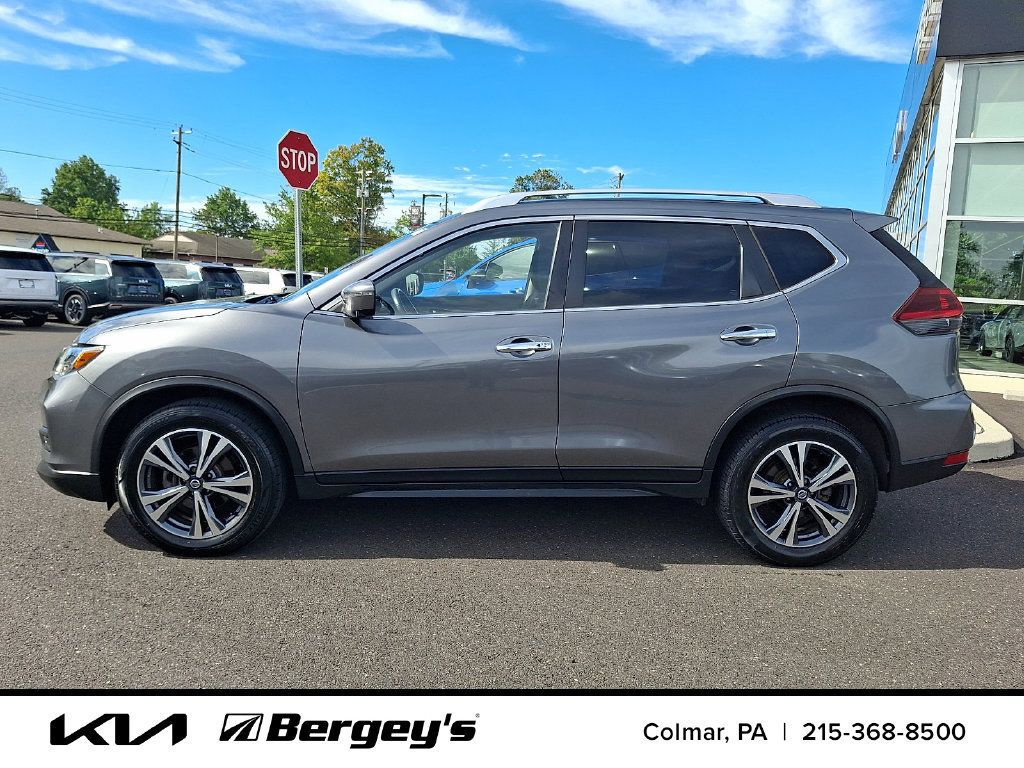 Used 2019 Nissan Rogue SV w/ Premium Package AWD/4WD image 9