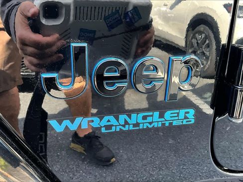 Used 2021 Jeep Wrangler Unlimited Sahara image 31