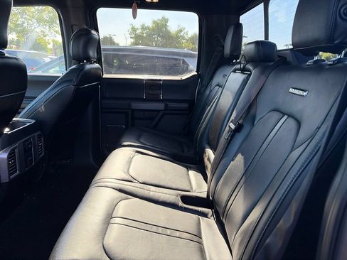 Used 2015 Ford F150 Platinum w/ Equipment Group 701A Luxury AWD/4WD image 9