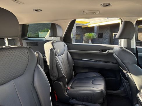 Used 2024 Hyundai Palisade SEL image 19