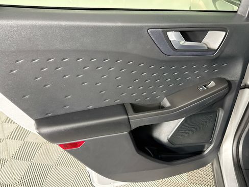 Used 2020 Ford Escape SEL image 25