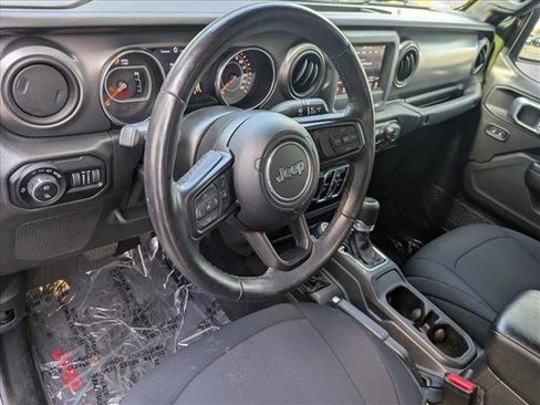 Used 2021 Jeep Gladiator Sport image 9